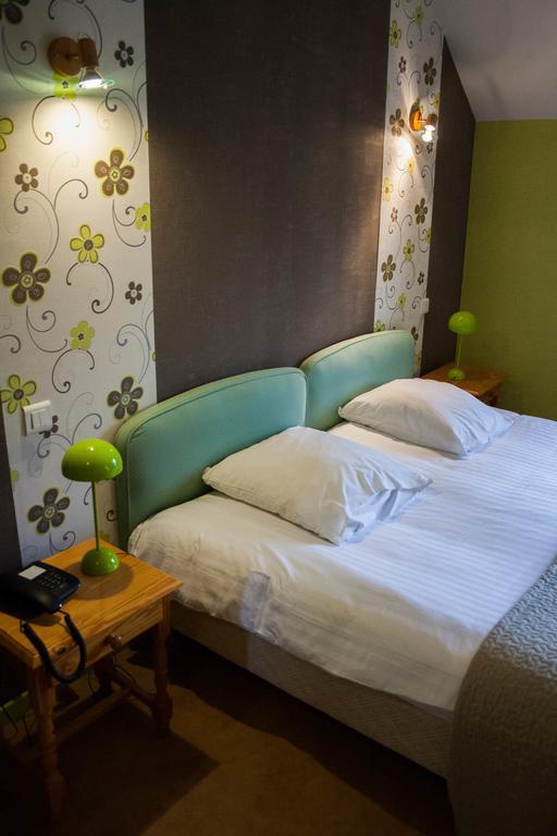 Auberge De La Fontaine Villiers-sur-Suize Kamer foto